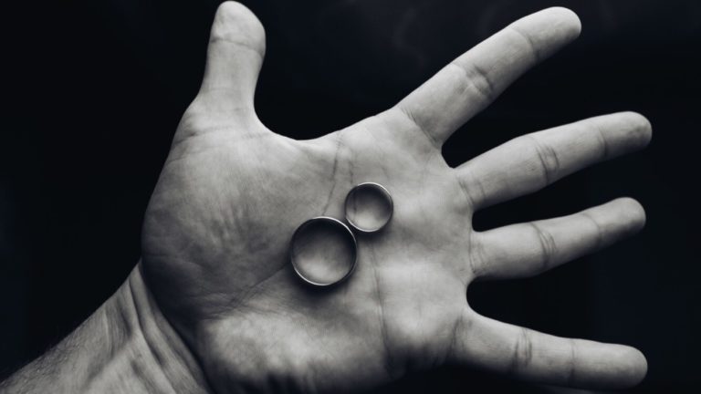 Đừng Làm Phép Giao Cho Những Cặp Đã Chung Sống Mà Không Phân Ly Trước