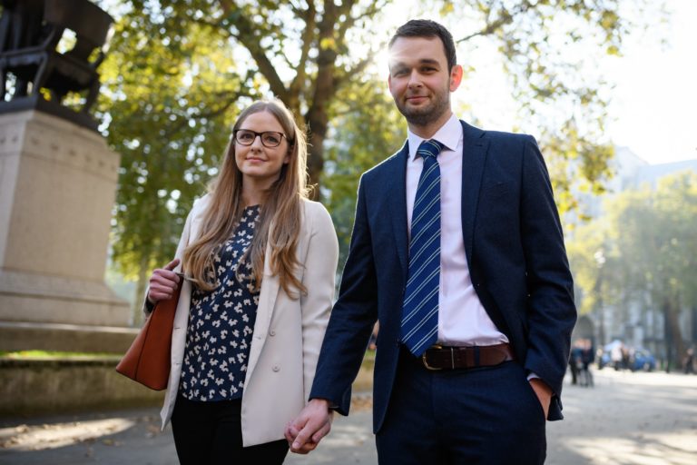 Tòa Tối Cao Anh Xử Hãng Bánh Từ Chối Khẩu Hiệu Đồng Tính Thắng Kiện