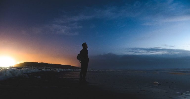 Bước Đi Bởi Thánh Linh Trong Tình Yêu Thương, Vui Mừng Và An Bình